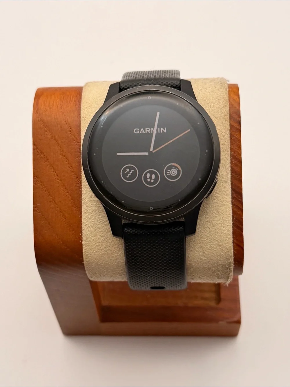 Garmin Vivoactive 4s, Charger included, Tested, Black, Very Good